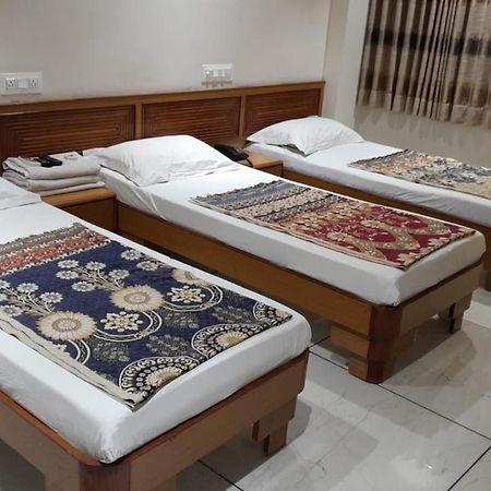 Hotel Ankit Virpur Kültér fotó