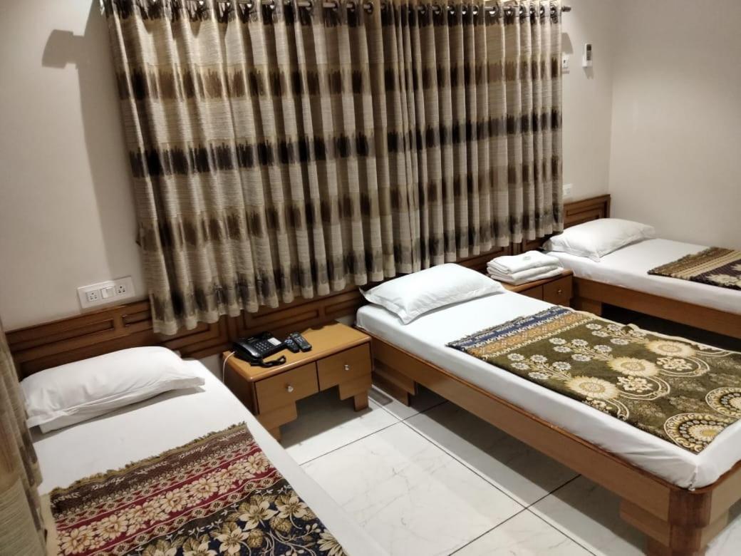 Hotel Ankit Virpur Kültér fotó